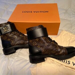 Louis Vuitton Monogram Combat Boots in Brown and Black size Women’s 40/9